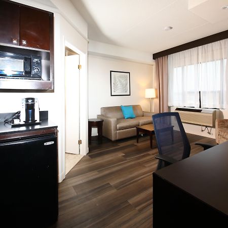 Holiday Inn Windsor - Ambassador Bridge By Ihg Zewnętrze zdjęcie
